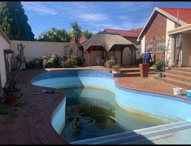 4 BEDROOM HOUSE FOR SALE IN GLENVISTA EXT 03